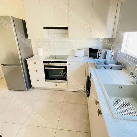 Milos Center Apts No.34 公寓 *