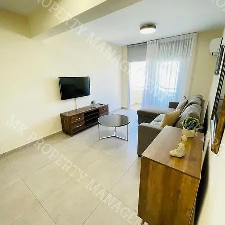 Milos Center Apts No.34 * 拉纳卡