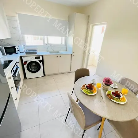 Milos Center Apts No.34 Apartman *