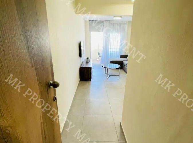 Milos Center Apts No.34 Апартаменти Ларнака