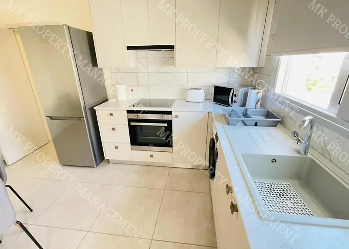 Milos Center Apts No.34 Апартаменти *