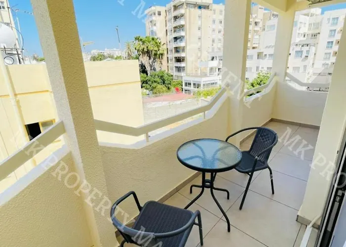 Апартаменти Milos Center Apts No.34